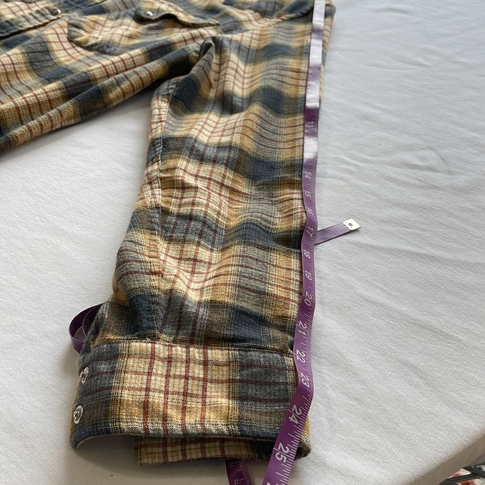 Pendleton, classic flannel, size medium, snap fro… - image 5